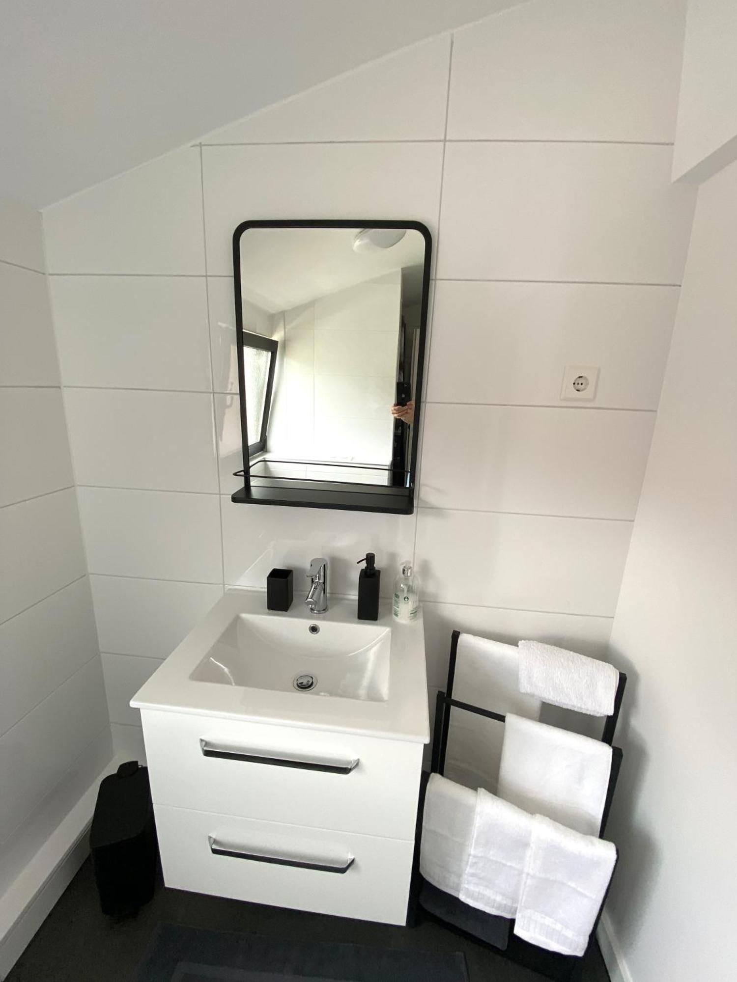 Zentrales Modernes Apartment, Naehe Zoo Und Stadion Дортмунд Екстериор снимка